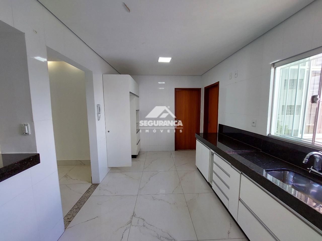 Casa para aluguel no Lourdes: COZINHA