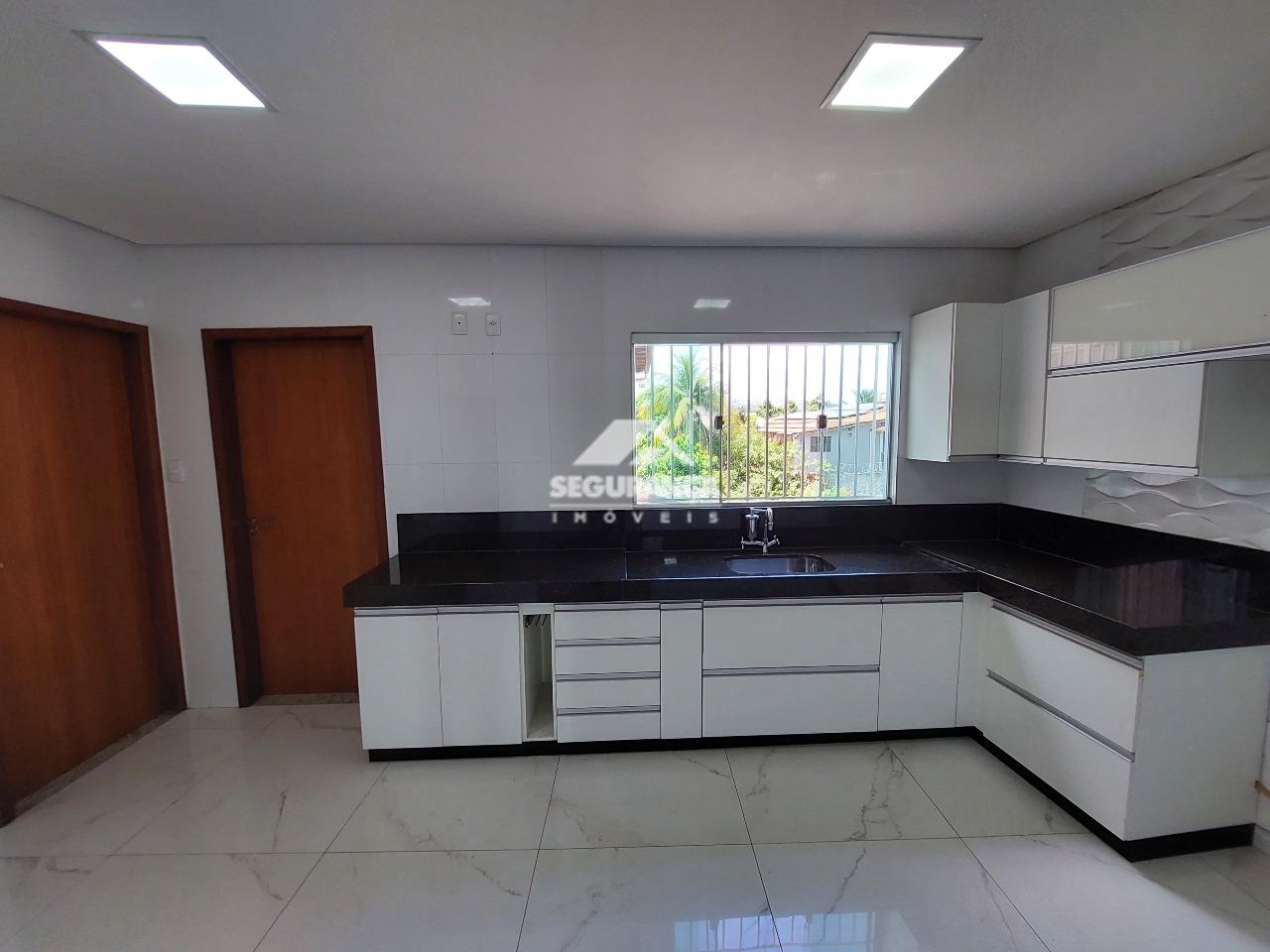 Casa para aluguel no Lourdes: COZINHA