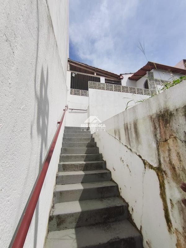 Casa à venda no Lourdes: 