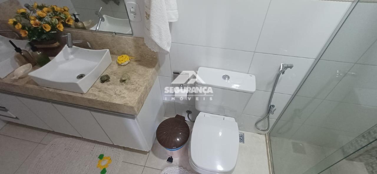 Apartamento à venda no GRA DUQUESA: 