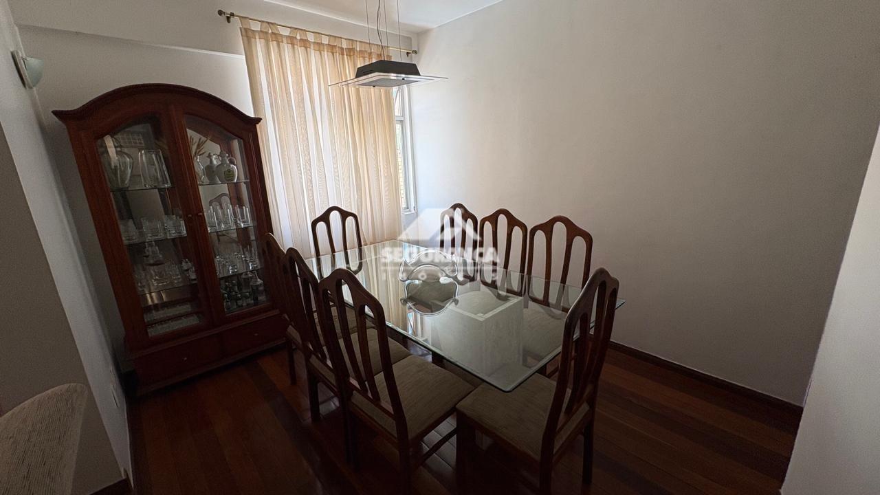 Apartamento cobertura à venda no Centro: 