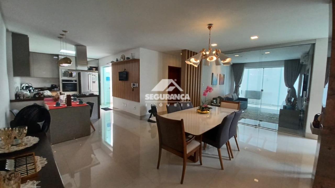 Casa à venda no GrãDuquesa: 