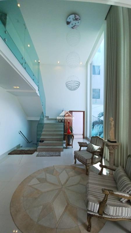 Casa à venda no GrãDuquesa: 