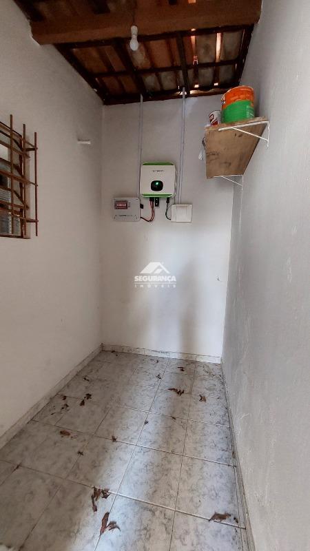 Casa para aluguel no Ilha dos Araújos: BOX DE DESPEJO