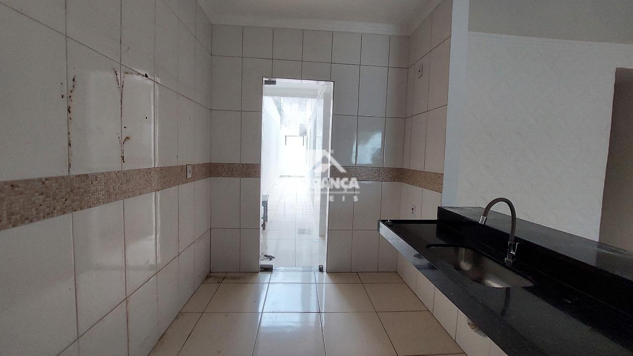 Casa para aluguel no VALE DO SOL II: COZINHA