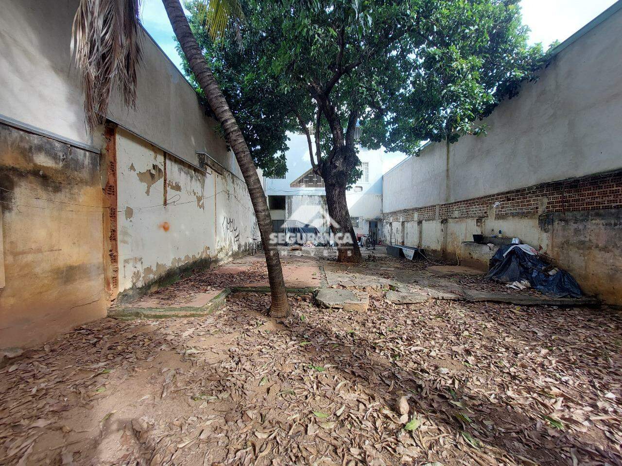 Loja para aluguel no Centro: QUINTAL 