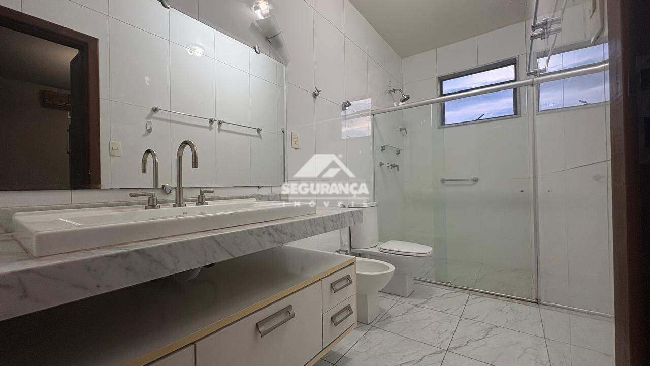 Apartamento cobertura à venda no Centro: