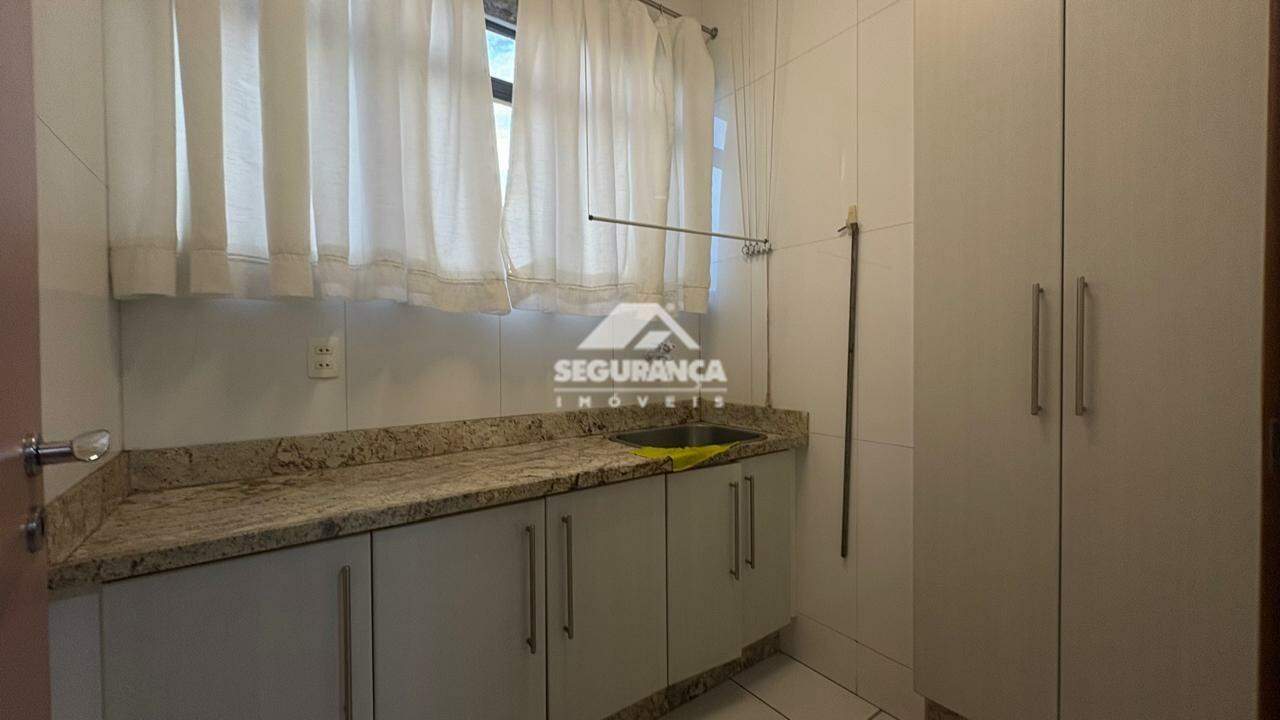 Apartamento cobertura à venda no Centro: