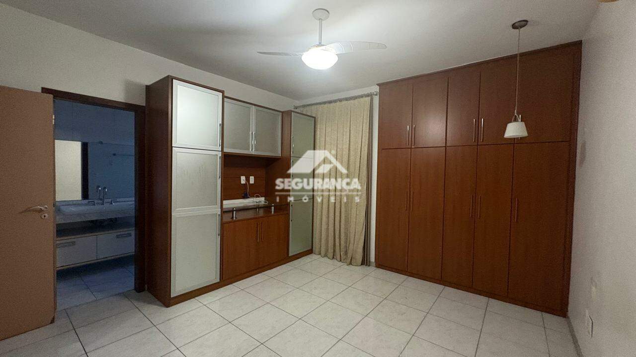 Apartamento cobertura à venda no Centro: