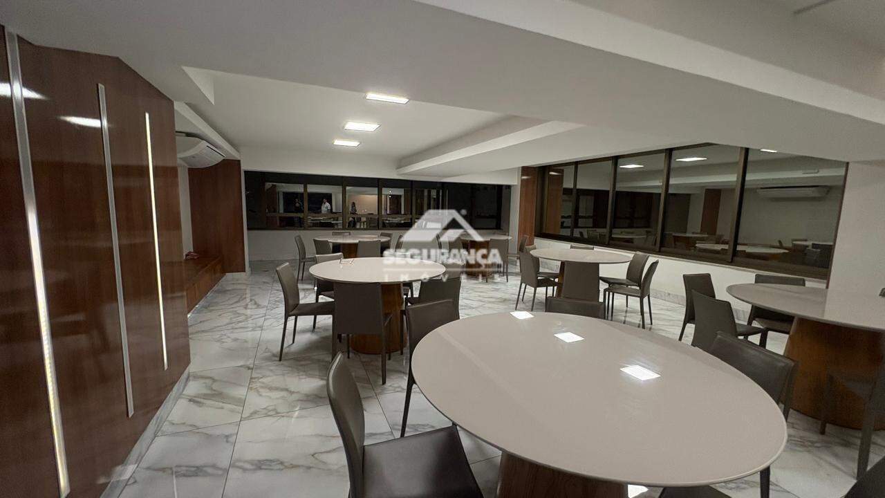 Apartamento cobertura à venda no Centro: