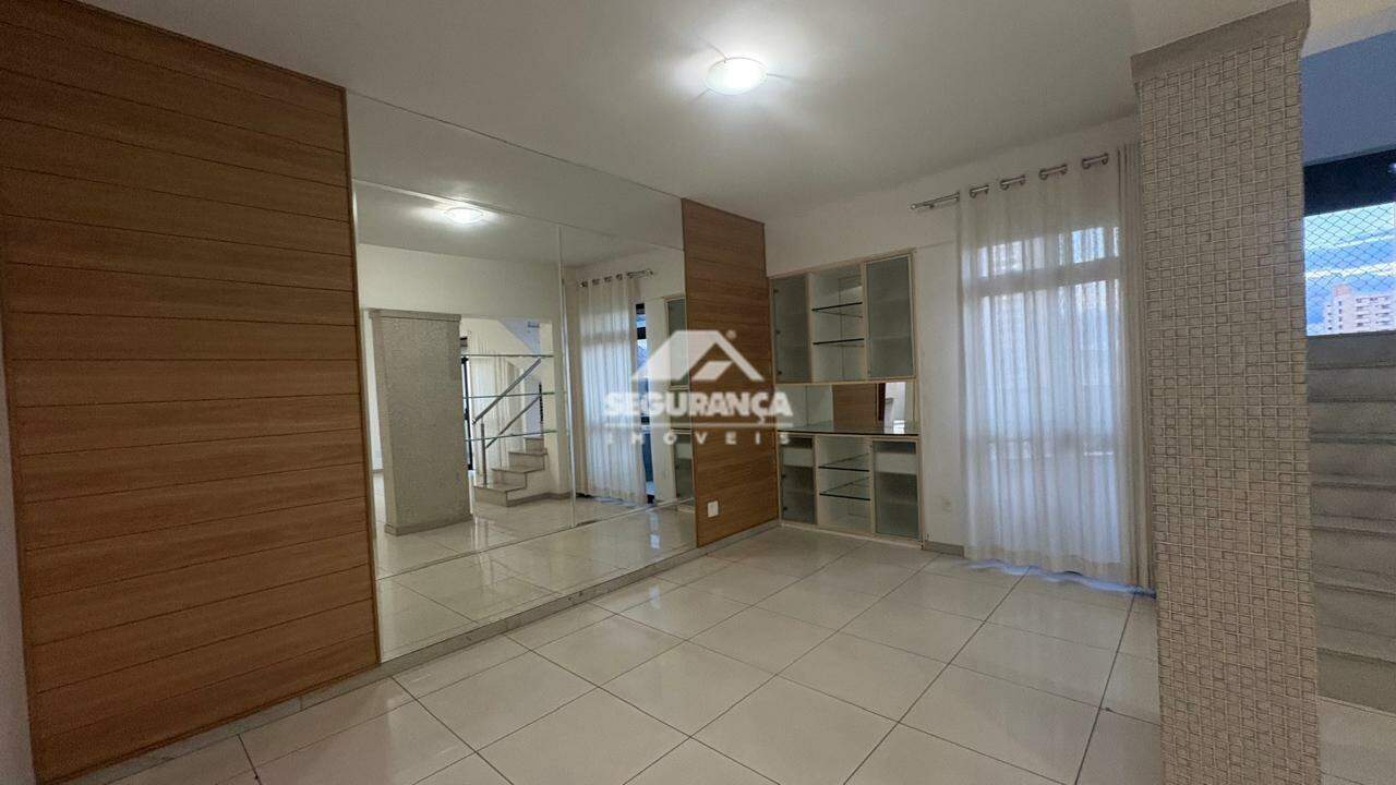 Apartamento cobertura à venda no Centro: