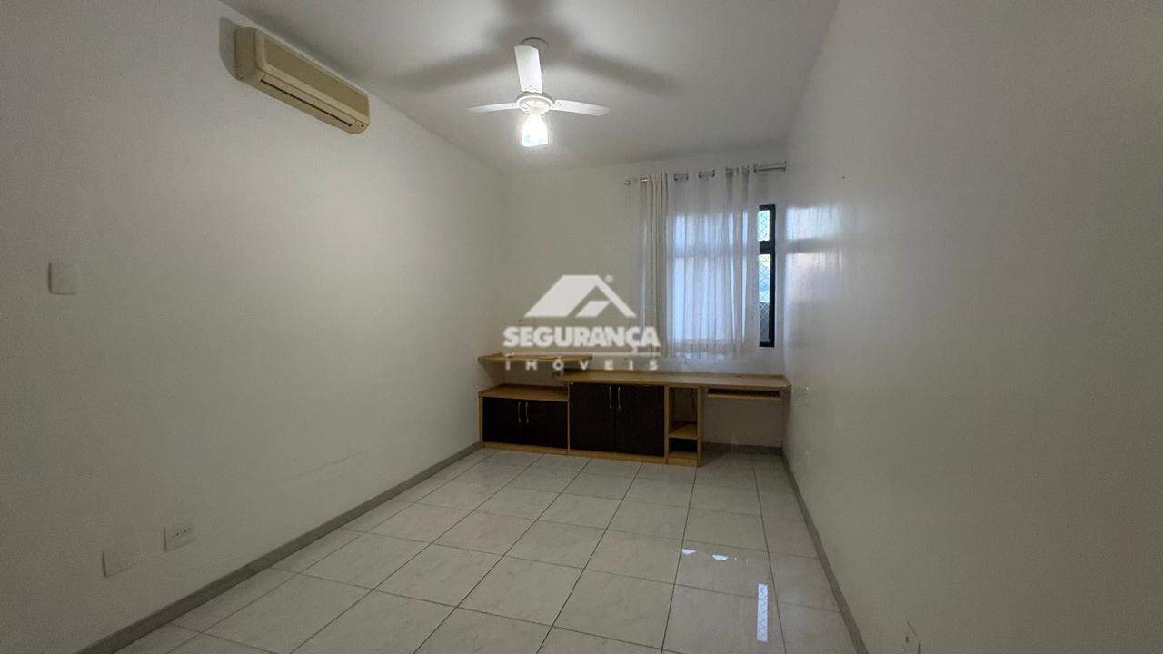 Apartamento cobertura à venda no Centro: