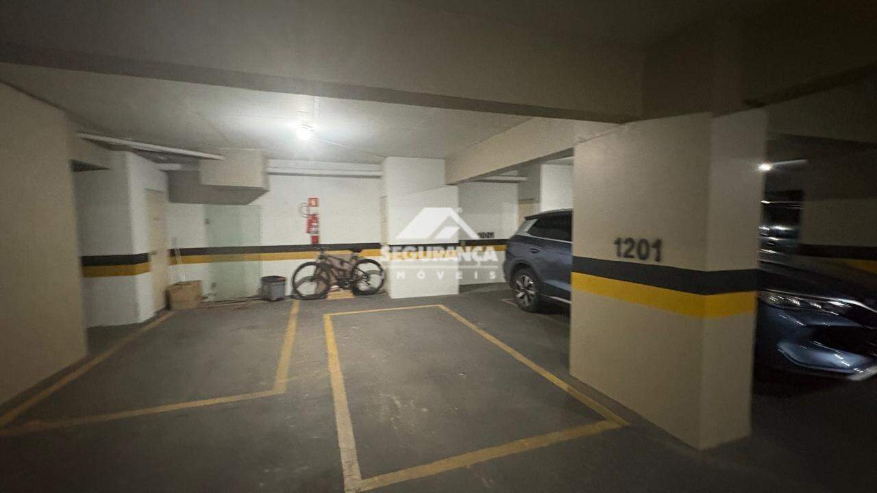 Apartamento cobertura à venda no Centro: