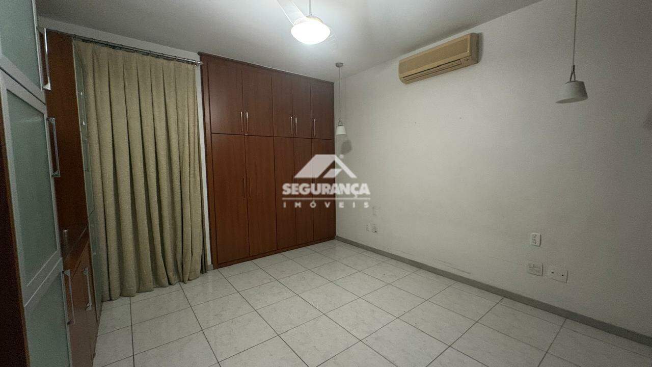 Apartamento cobertura à venda no Centro: