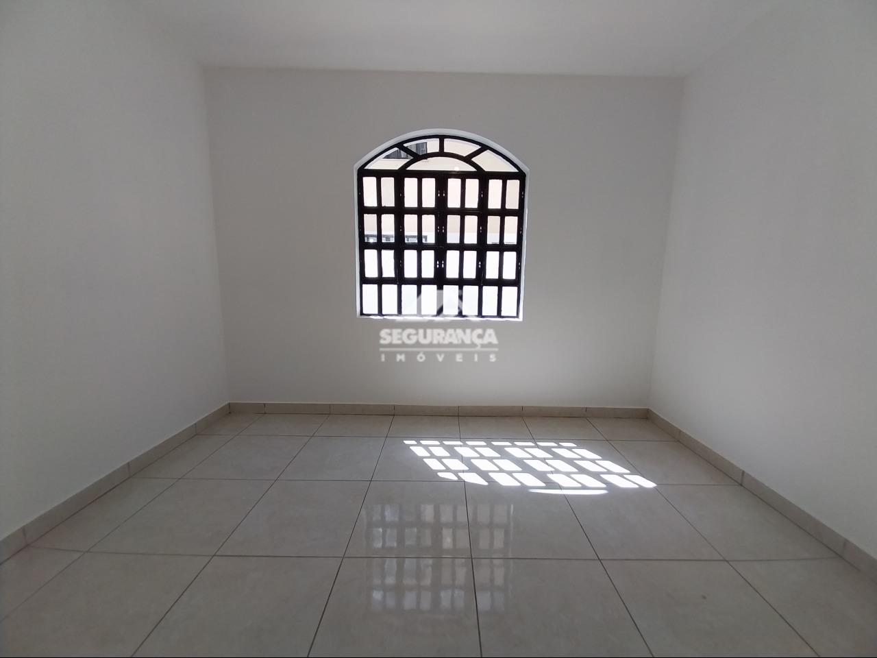 Casa para aluguel no Universitário: QUARTO (2)