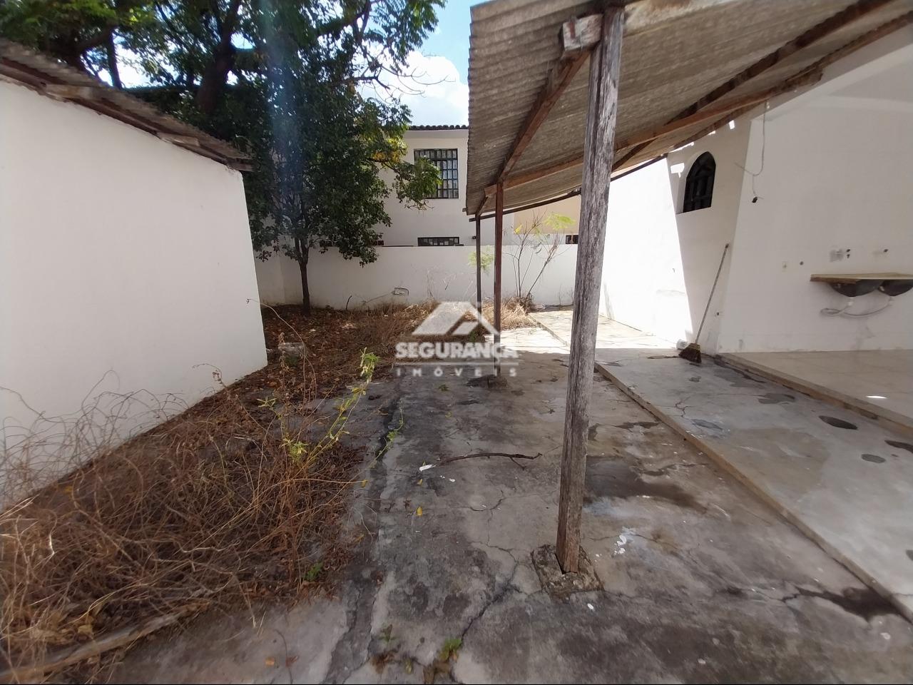 Casa para aluguel no Universitário: QUINTAL