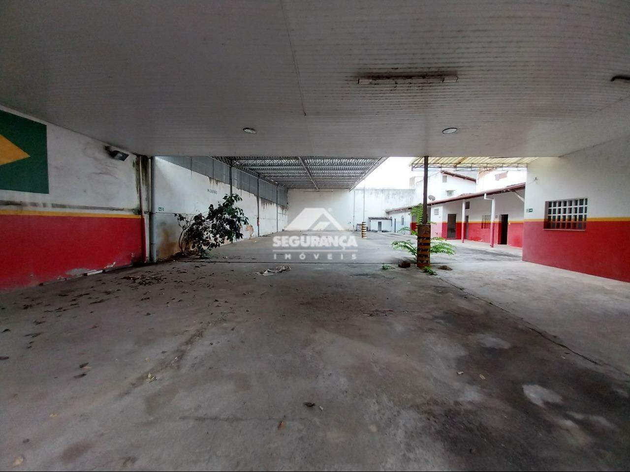 Galpão para aluguel no Centro: PÁTIO