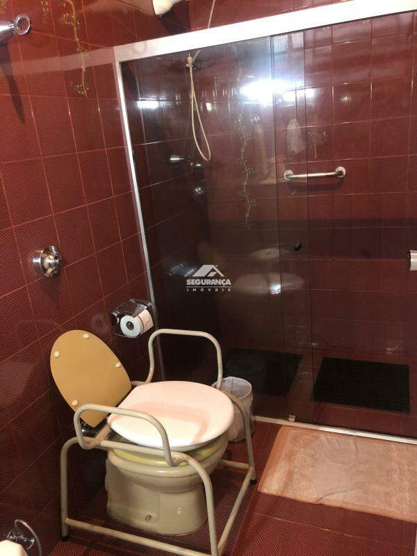 Casa à venda no Esplanada: BANHEIRO SUITE