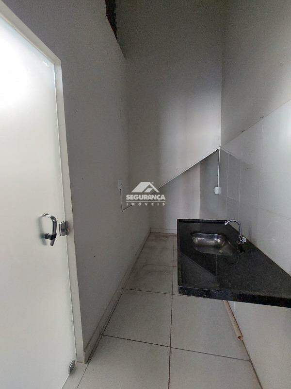 Loja para aluguel no SANTOS DUMONT: ÁREA DE SERVIÇO 