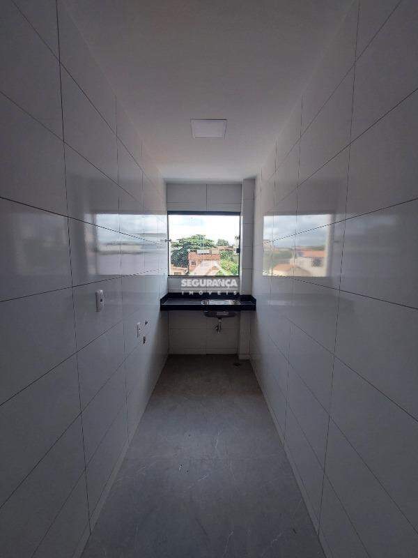 Apartamento para aluguel no SANTA TEREZINHA: ÁREA DE SERVIÇO