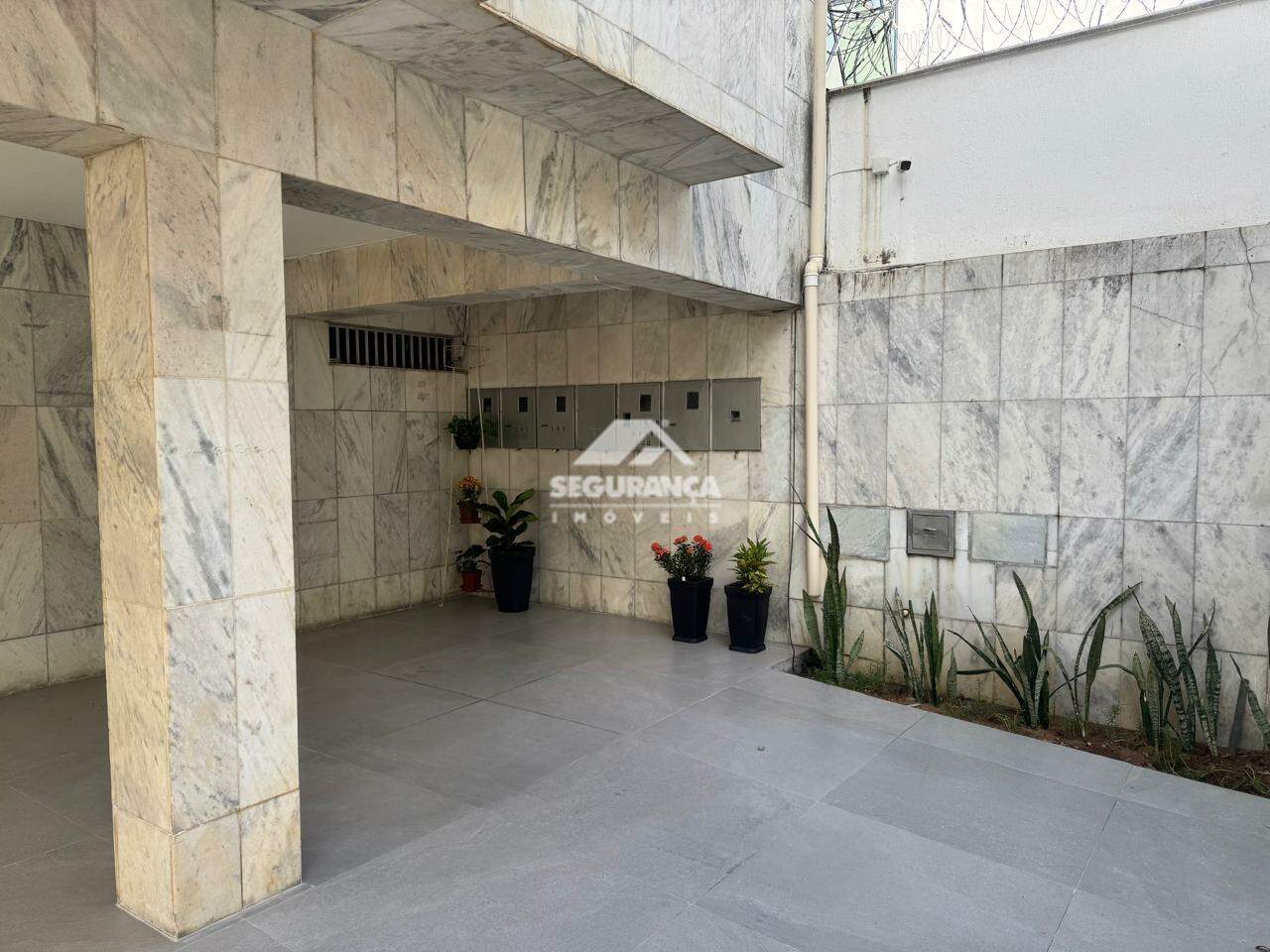 Apartamento para aluguel no Centro: GARAGEM 