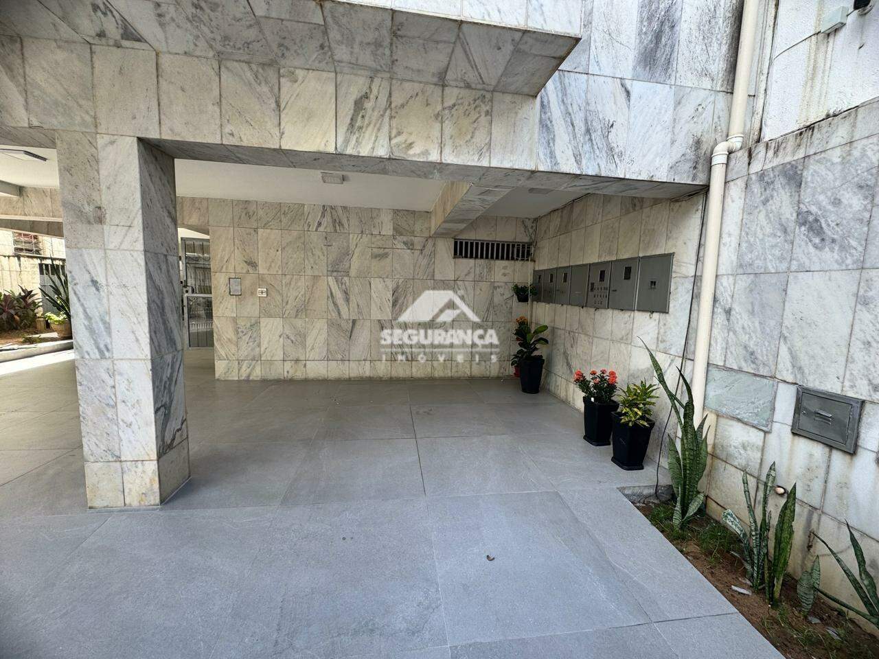 Apartamento para aluguel no Centro: GARAGEM 