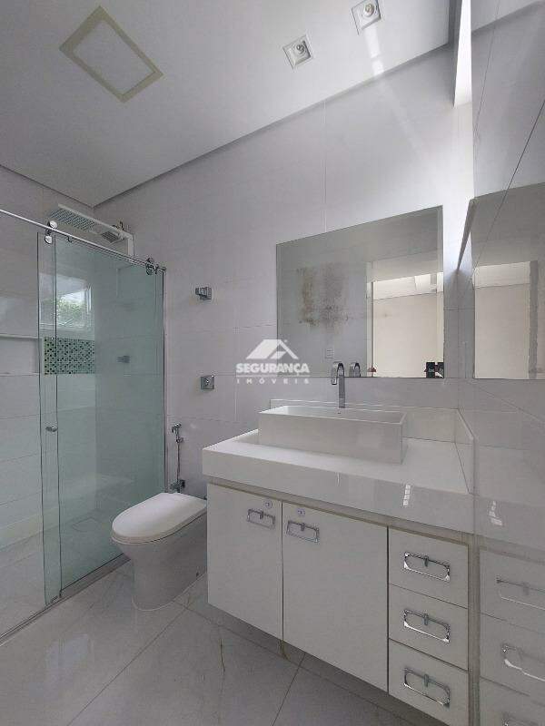 Apartamento para aluguel no Centro: BANHEIRO DA SUÍTE (2)