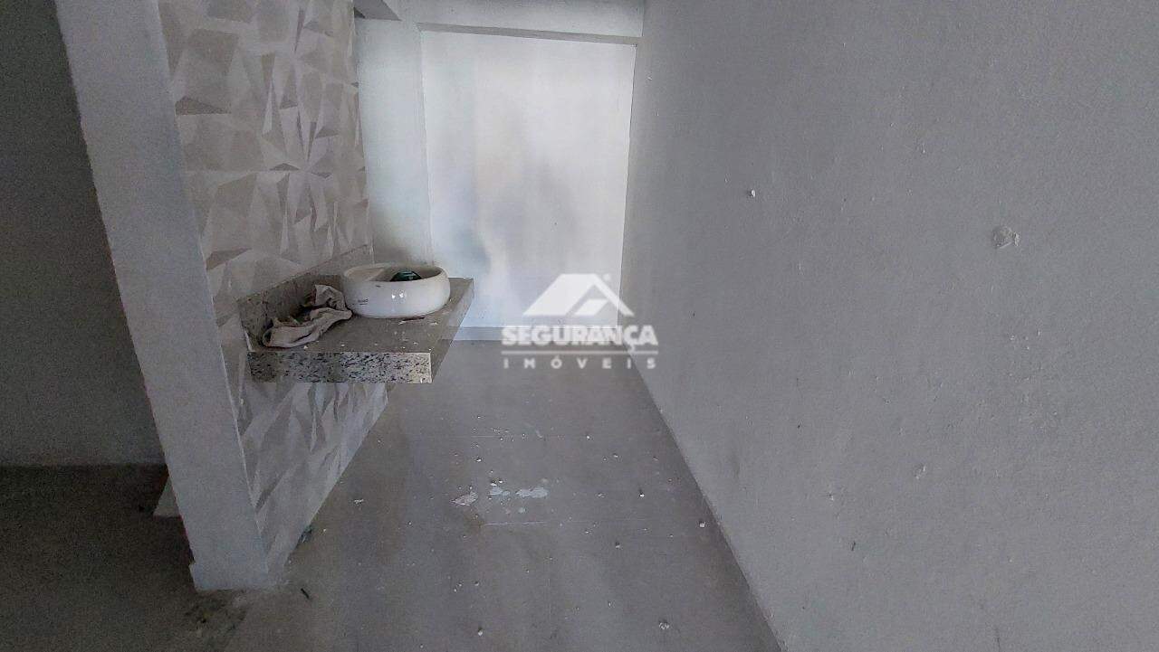 Loja para aluguel no SANTA TEREZINHA: HALL PARA OS BANHEIROS