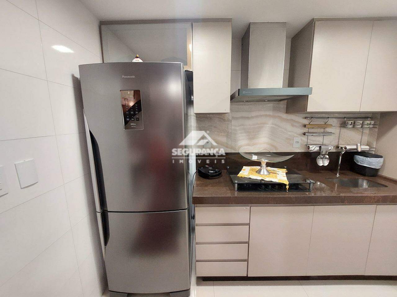 Apartamento para aluguel no Esplanada: COZINHA