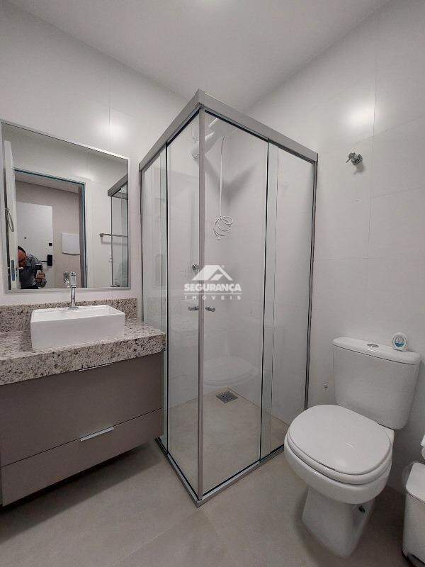 Apartamento para aluguel no Centro: BANHEIRO