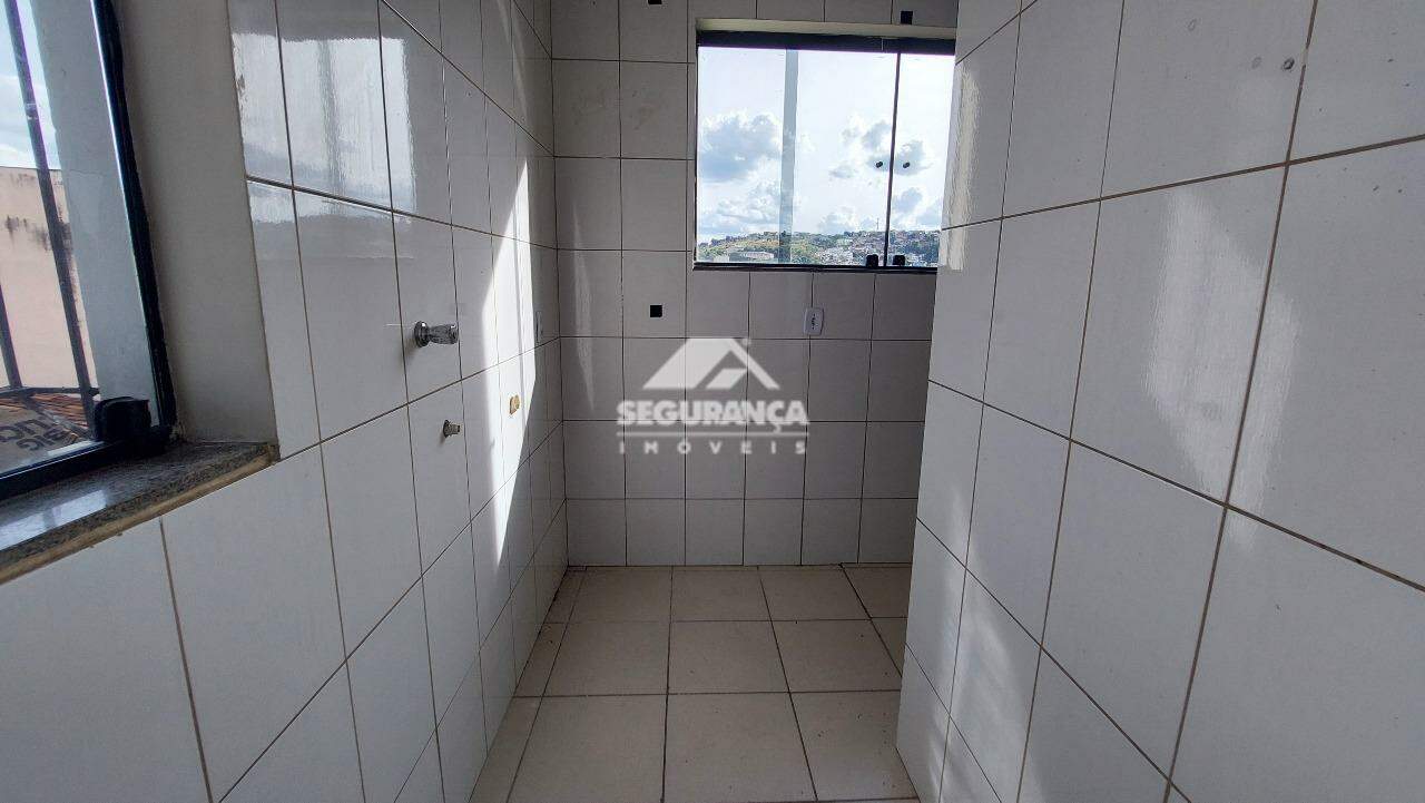 Apartamento para aluguel no Lourdes: COZINHA