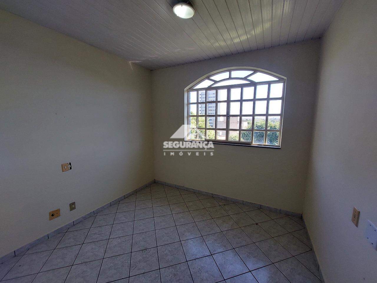 Apartamento para aluguel no Centro: DCE