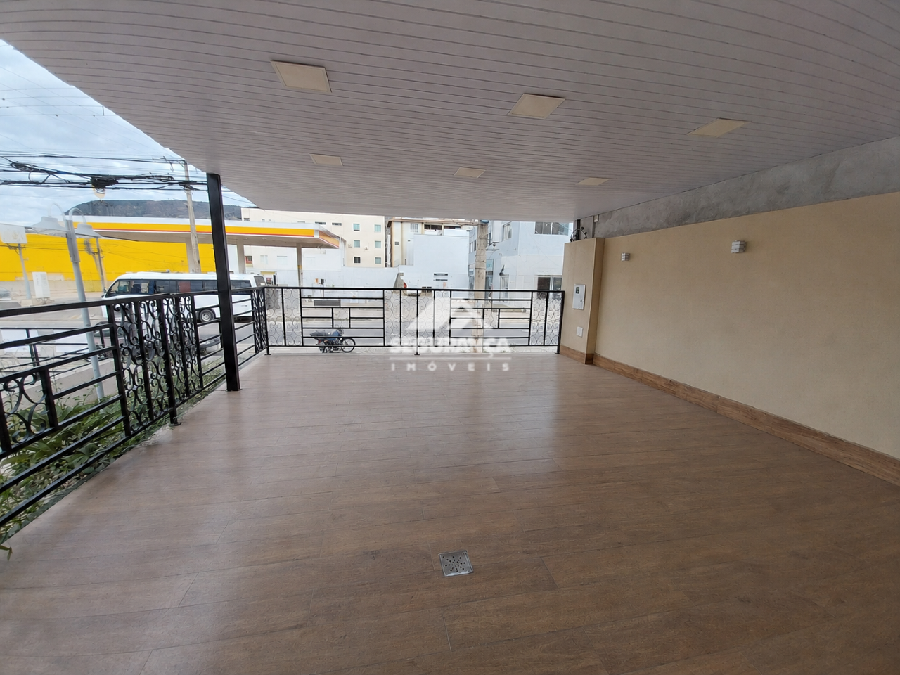 Loja para aluguel no ESPLANADINHA: VARANDA