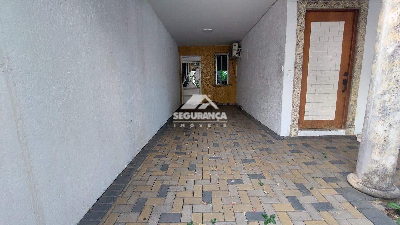 Casa para aluguel no Esplanada: GARAGEM
