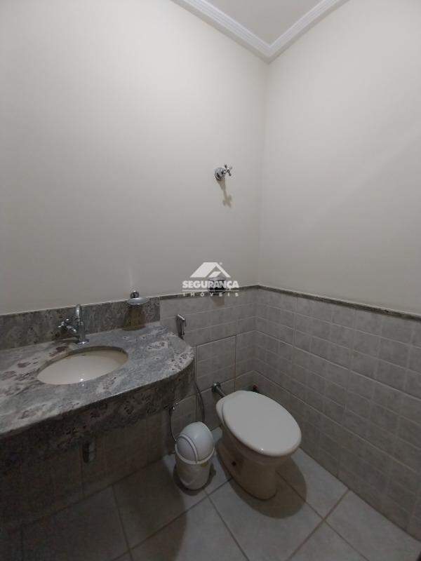Apartamento para aluguel no ESPLANADINHA: BANHEIRO DO SALÃO DE FESTA 