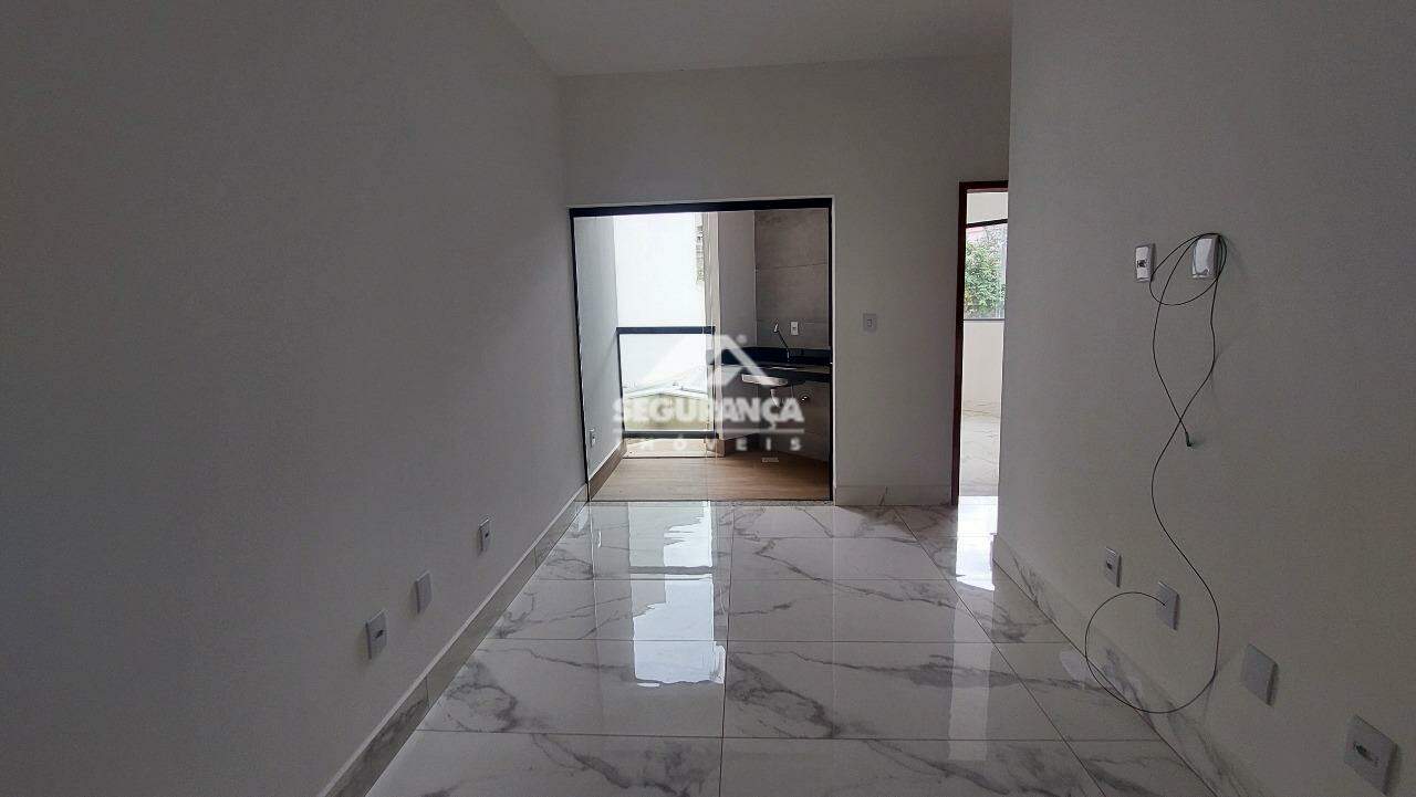 Apartamento para aluguel no SANTA HELENA: SALA