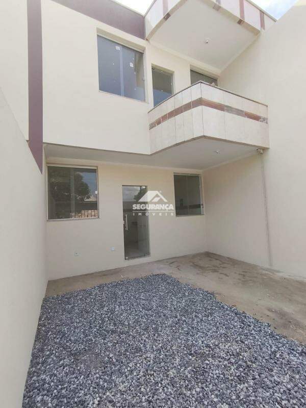 Casa à venda no TIRADENTES: 