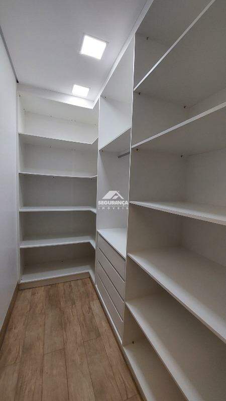 Casa para aluguel no SANTO AGOSTINHO: CLOSET