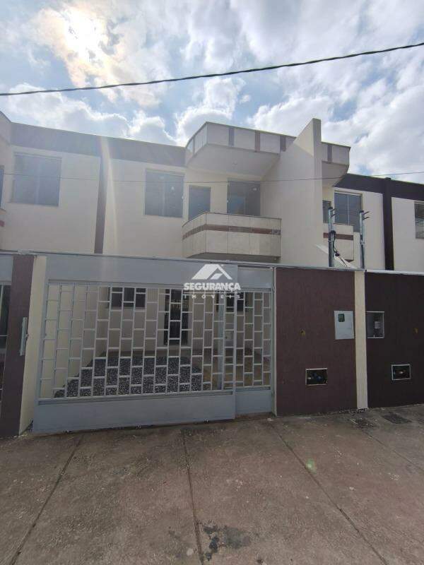 Casa à venda no TIRADENTES: 