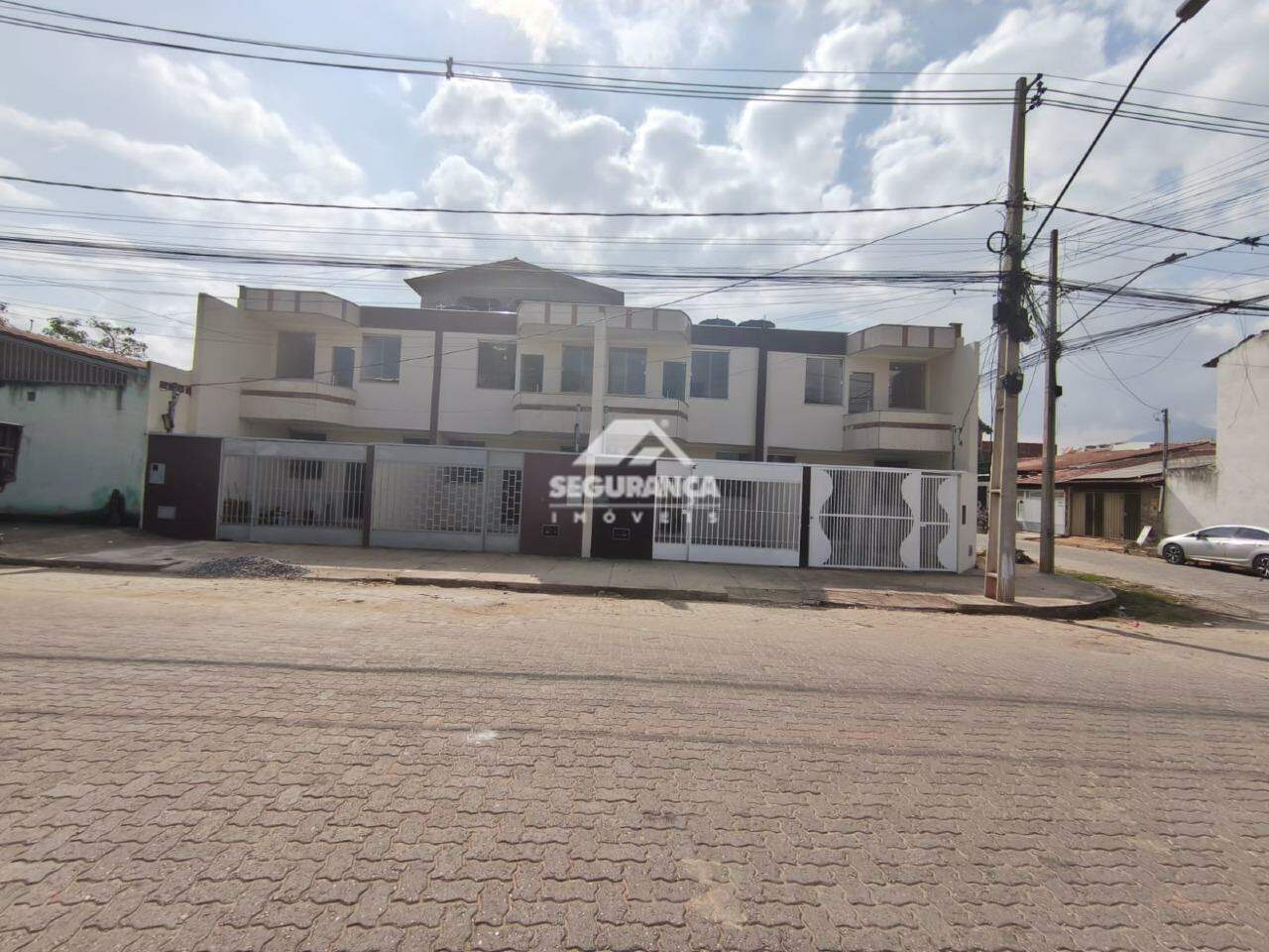 Casa à venda no TIRADENTES: