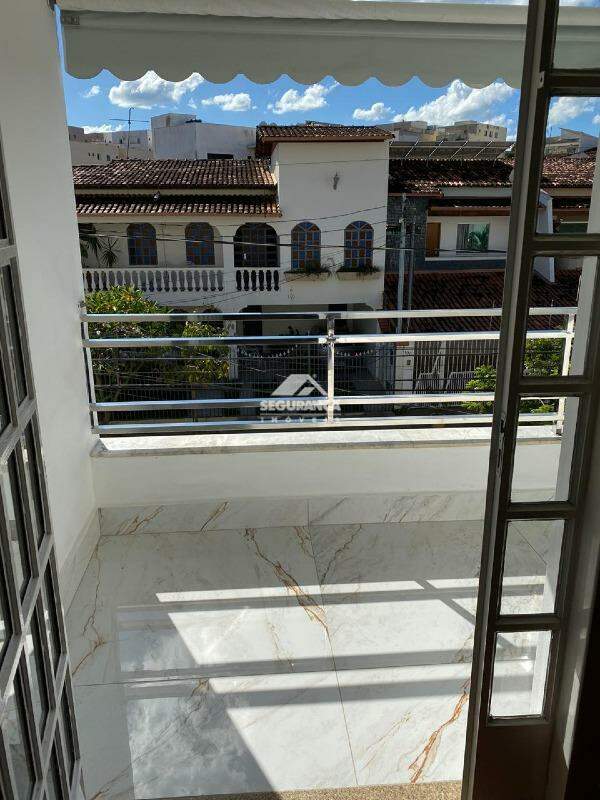 Casa à venda no GRA DUQUESA: 