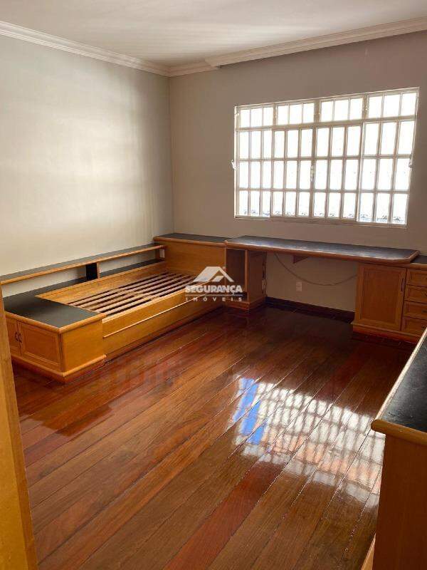 Casa à venda no GRA DUQUESA: 