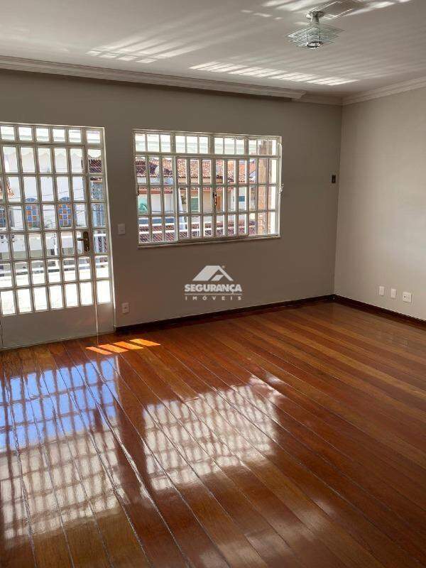 Casa à venda no GRA DUQUESA: 