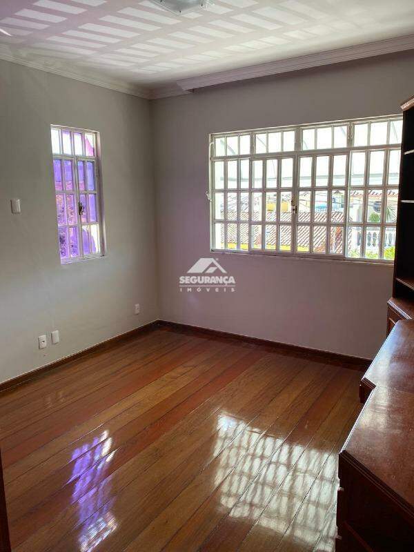 Casa à venda no GRA DUQUESA: 