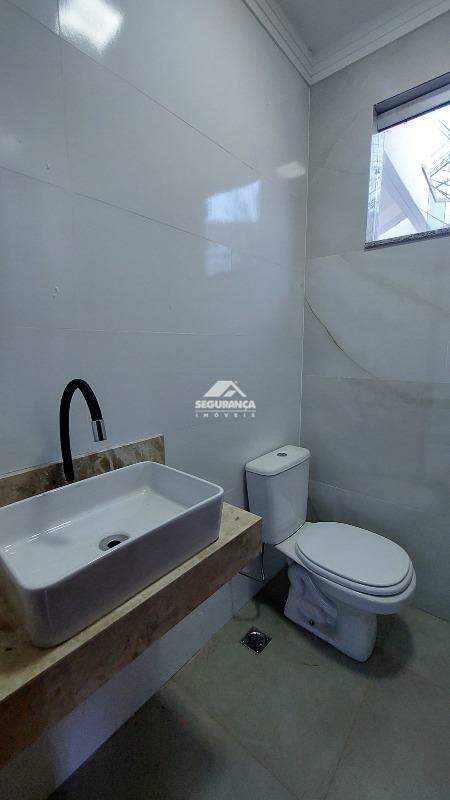 Casa para aluguel no Esperança: LAVABO