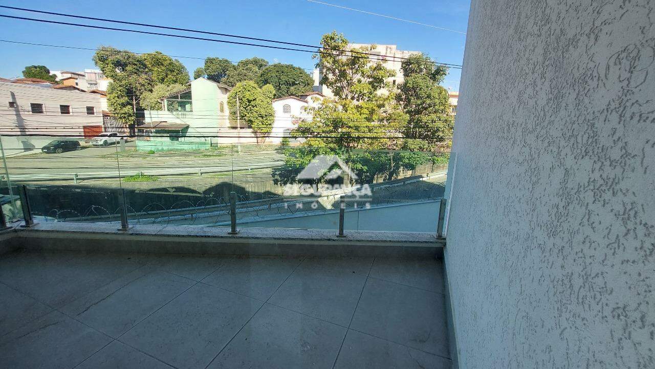 Casa para aluguel no Esperança: VARANDA