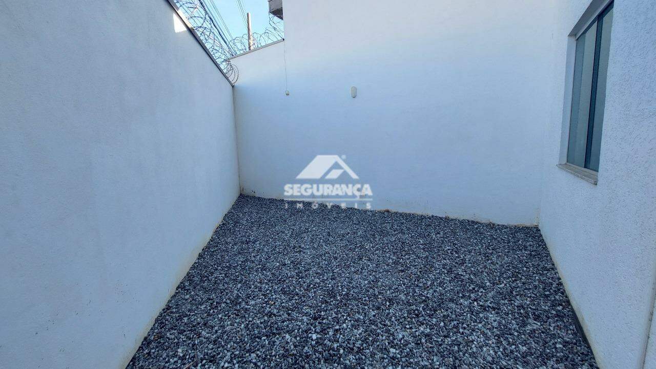 Casa para aluguel no Esperança: ÁREA EXTERNA