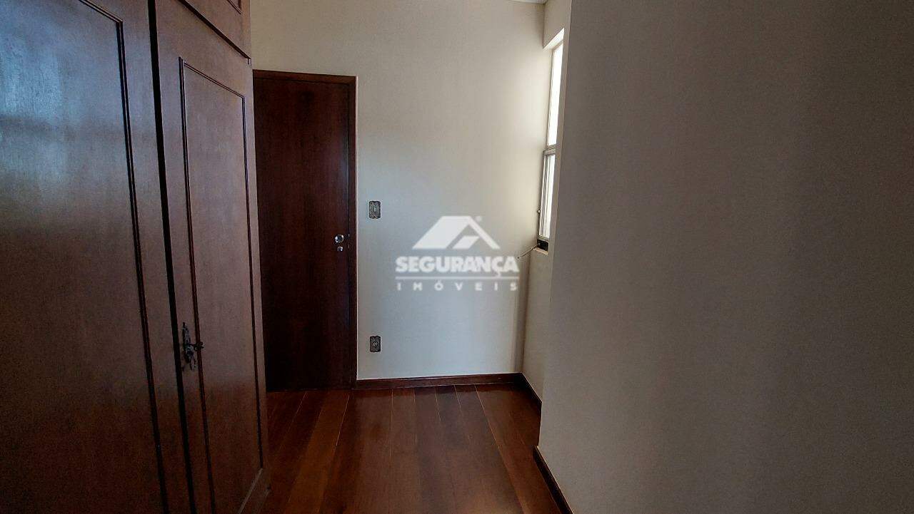 Apartamento para aluguel no Centro: DCE