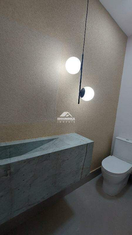 Casa para aluguel no Centro: LAVABO