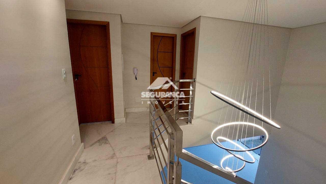 Casa para aluguel no Centro: HALL